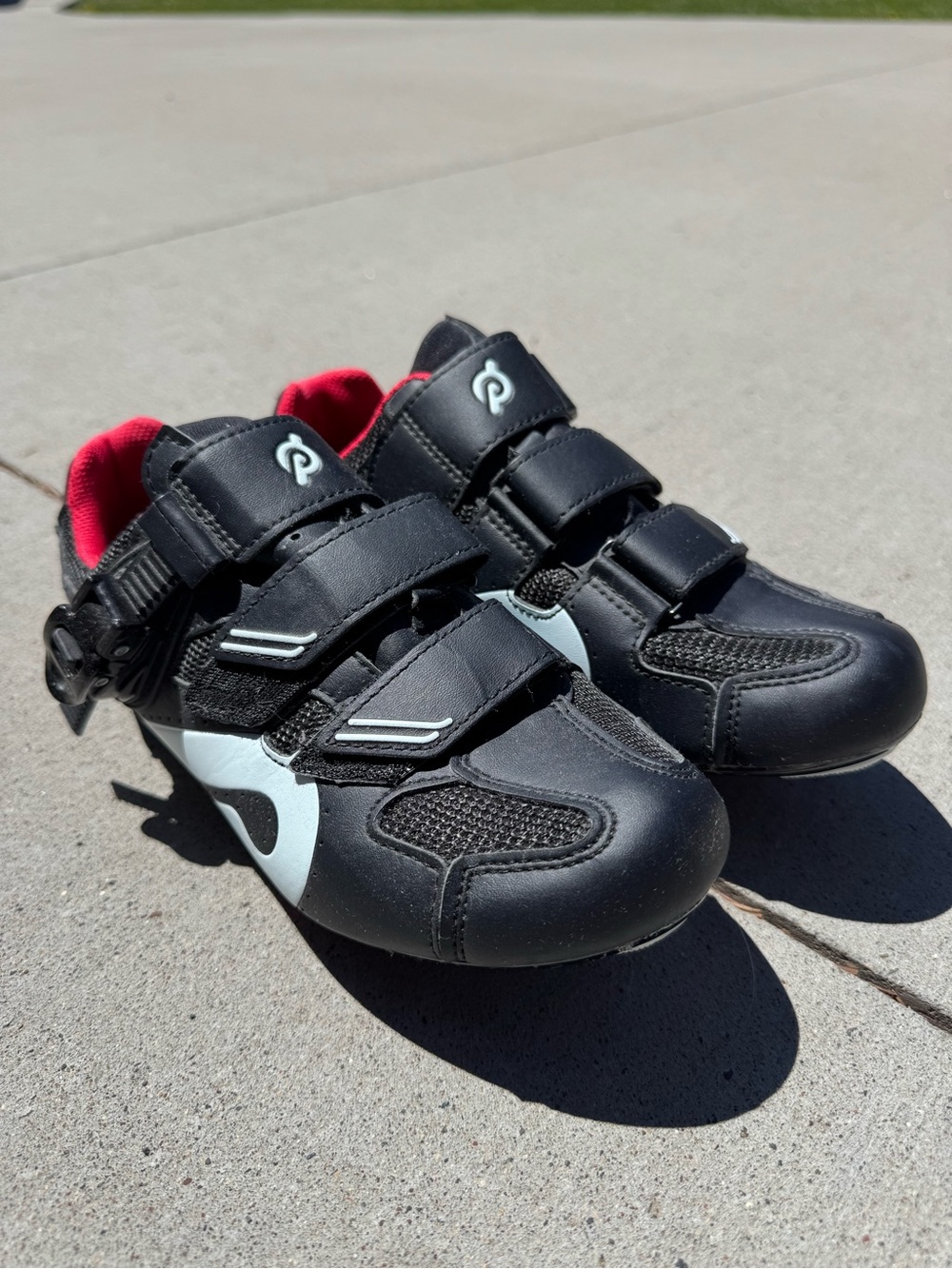 Peloton Cycling Shoes Womens 39 Black Red SPD-SL Cleats Spin Bike Sneakers